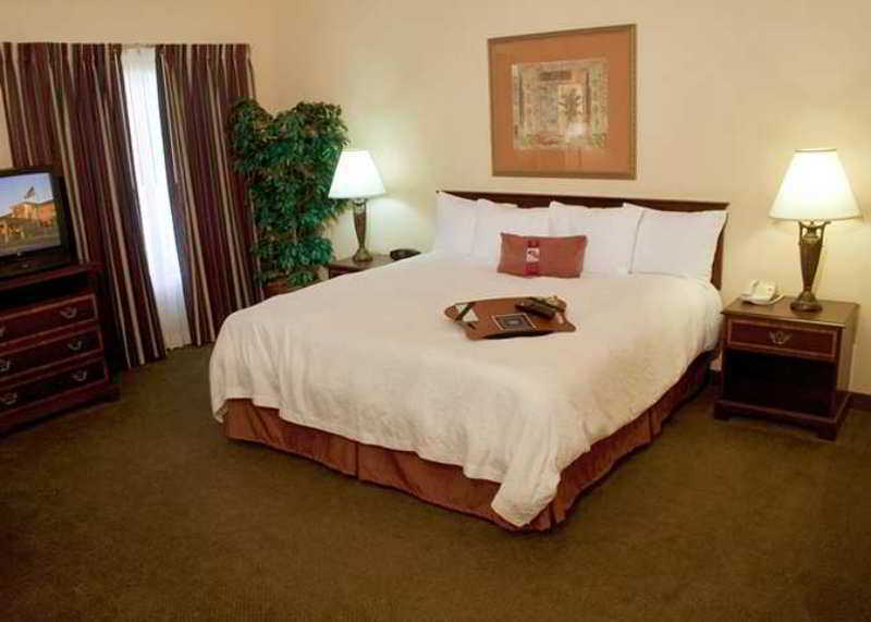 Hampton Inn & Suites Ντέντον Εξωτερικό φωτογραφία