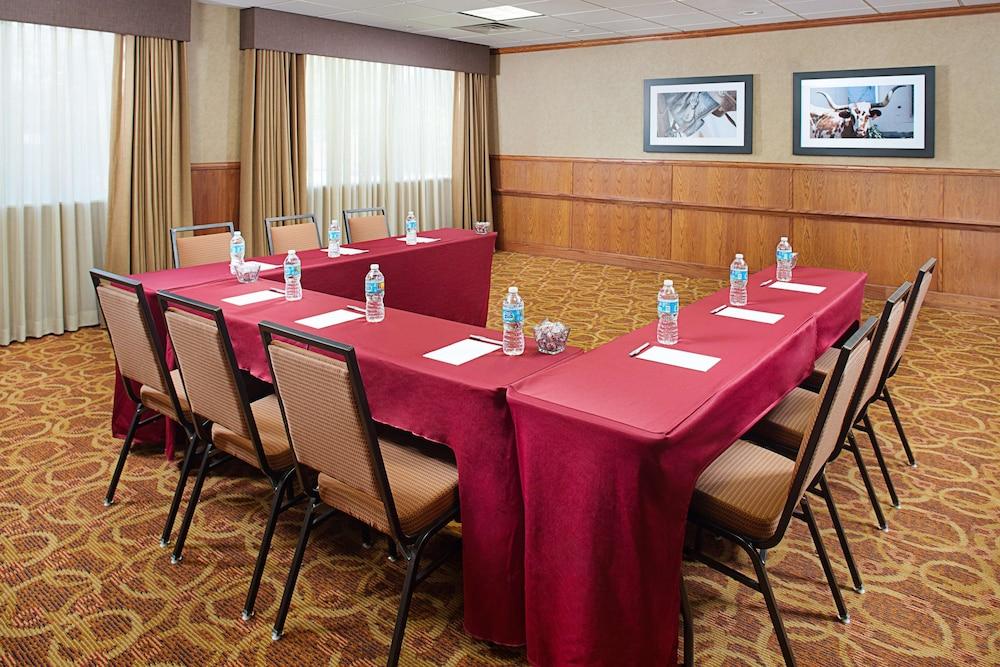 Hampton Inn & Suites Ντέντον Εξωτερικό φωτογραφία