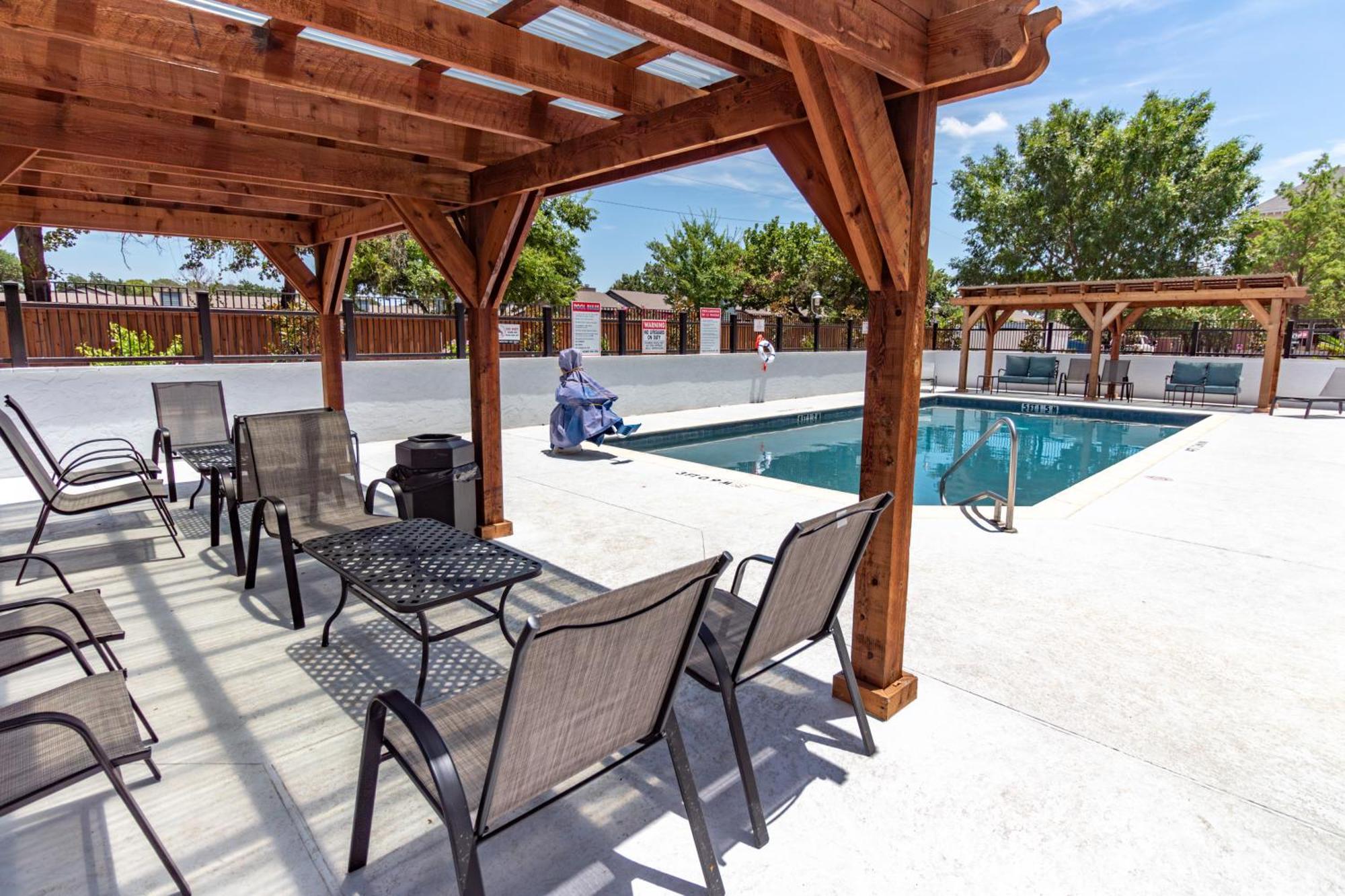 Hampton Inn & Suites Ντέντον Εξωτερικό φωτογραφία