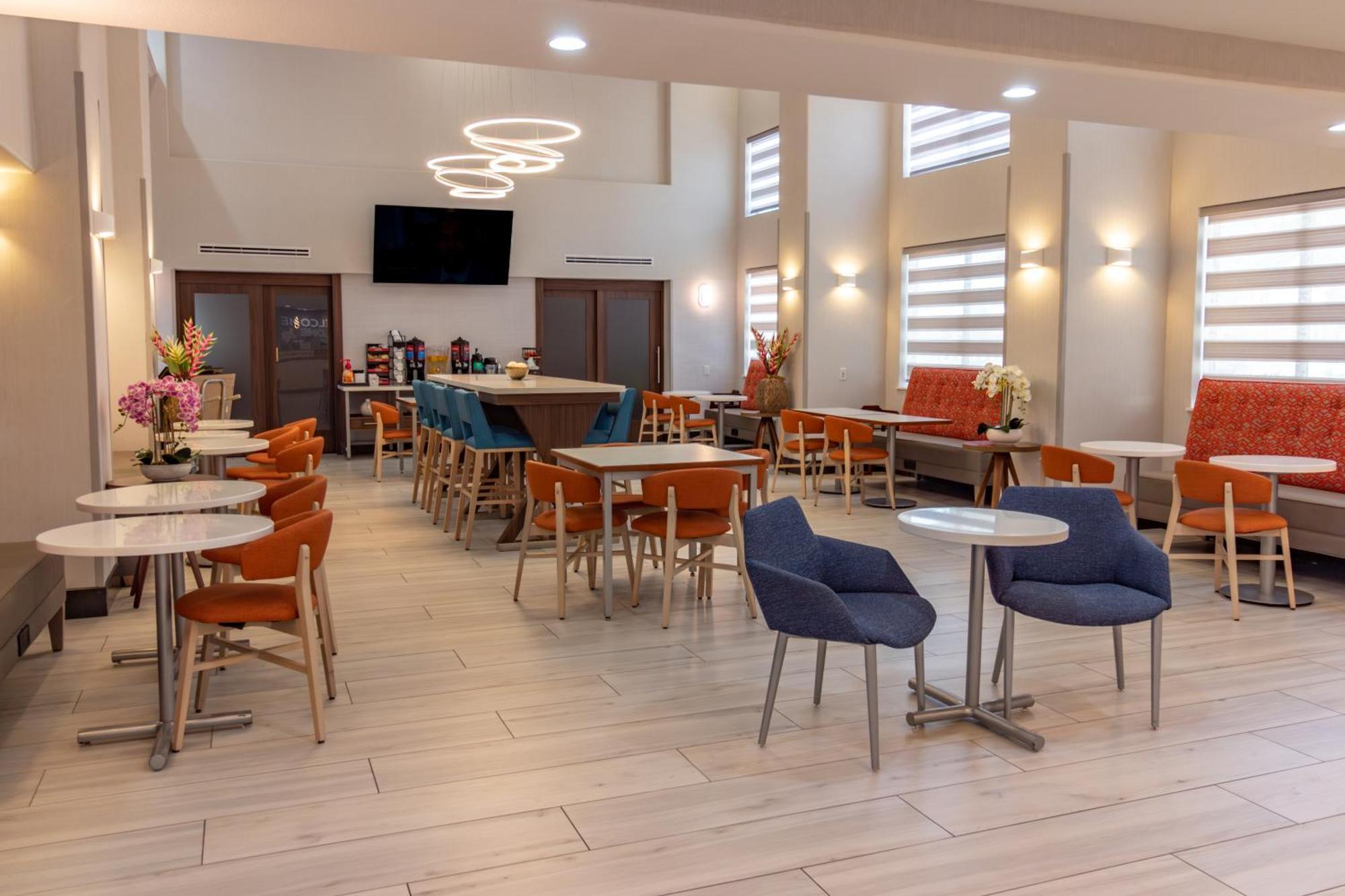 Hampton Inn & Suites Ντέντον Εξωτερικό φωτογραφία
