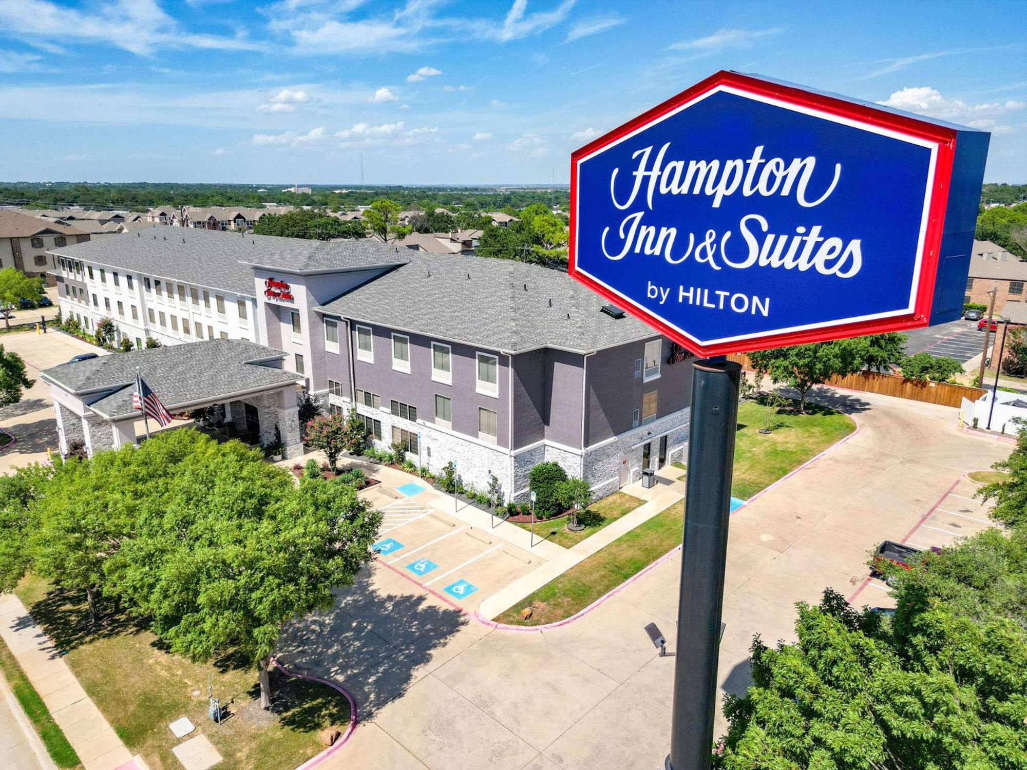 Hampton Inn & Suites Ντέντον Εξωτερικό φωτογραφία