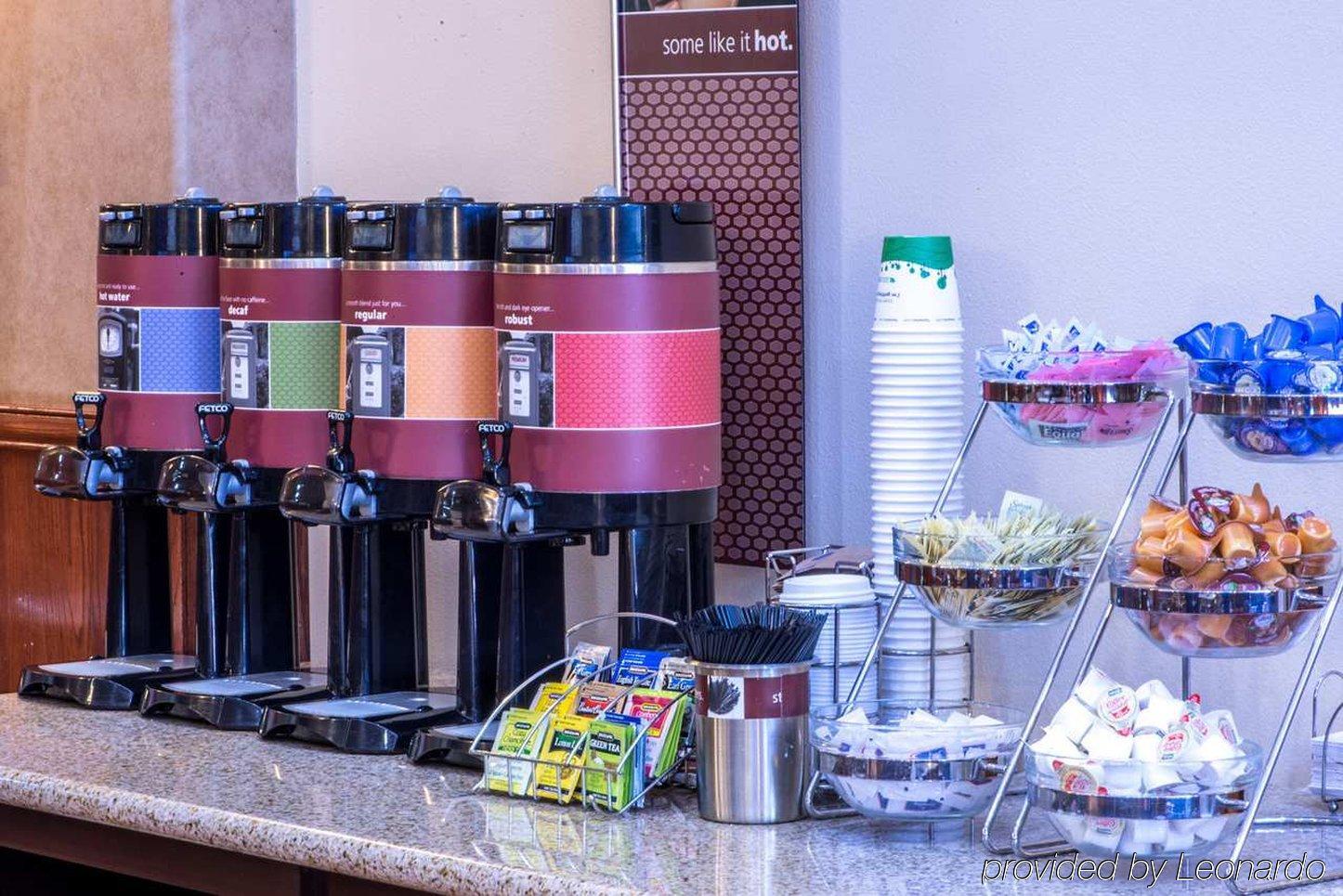 Hampton Inn & Suites Ντέντον Εξωτερικό φωτογραφία