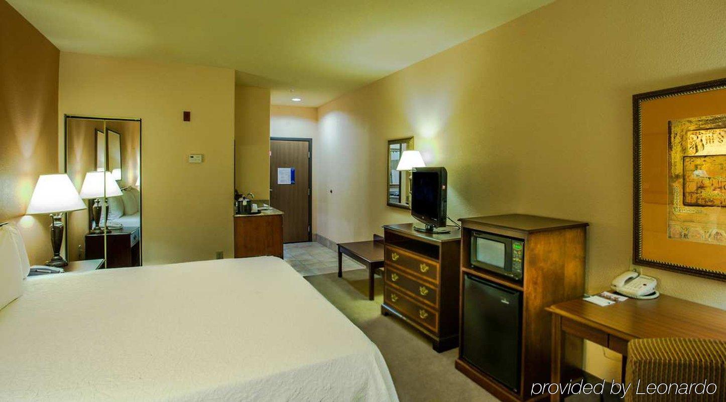 Hampton Inn & Suites Ντέντον Εξωτερικό φωτογραφία